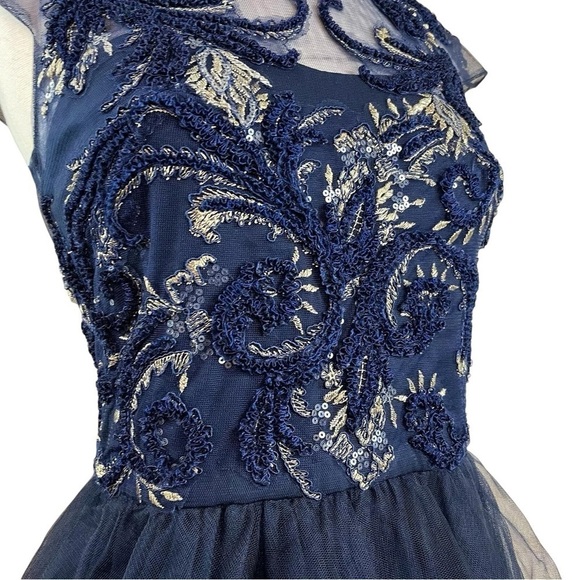 Marchesa Notte Embroidered Sequined Applique Sheer Tulle Formal Dress Navy Sz 2 - Picture 5 of 9